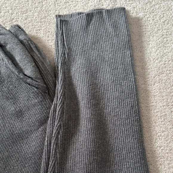 Zara Gray Ribbed Pants! - Picture 2 of 7